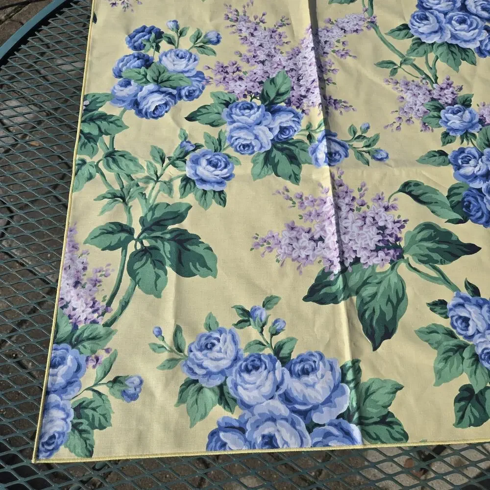 longaberger‎ Table Square Napkin Lilac Rose 24